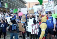 fans-protest-luka-doncic-trade-outside-aac-before-mavs-game