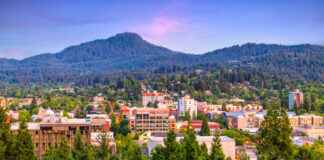 From College Towns to Quiet Suburbs, Alcoholism Is Surging in Texas