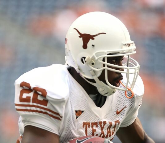 Where To Watch Florida Gators Football Vs Texas Longhorns Football Live football american football running back ball carrier 163482