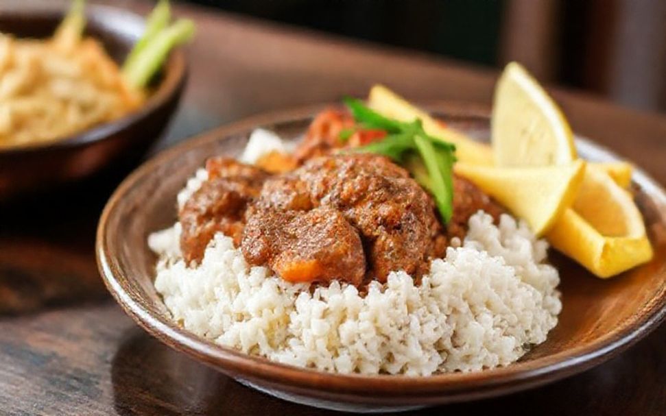 5 Must-Try Dishes That Define Authentic Jamaican Cuisine*