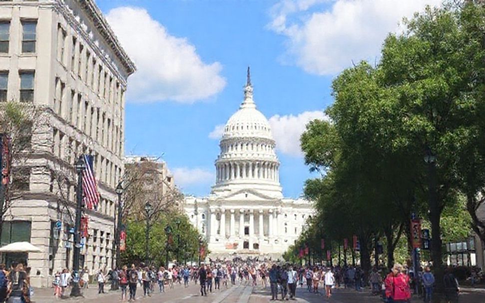 How to Walk South Congress Like a Local (Without the Crowds)*